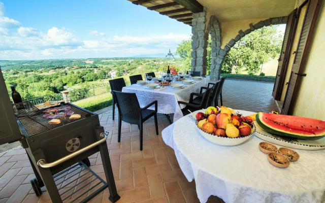 Peaceful Villa in Montefiascone with Bubble Bath