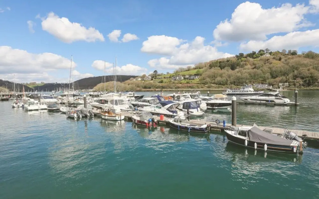 Quayside, Dart Marina
