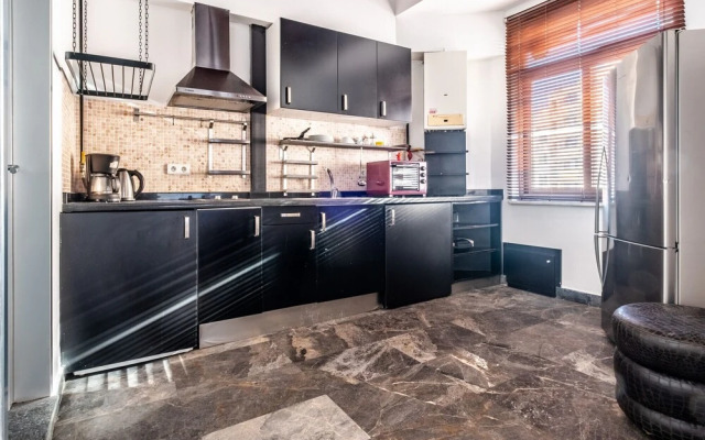 Authentic Flat With Excellent Location in Beyoglu
