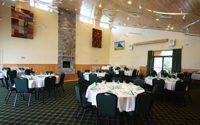 Maple Hill Farm Inn