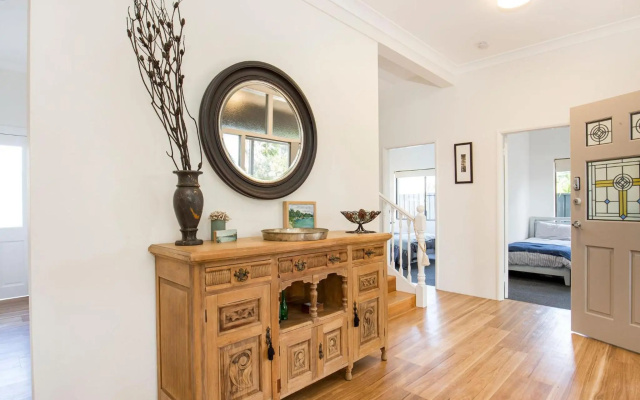 Saltbush Cottage - Pet Friendly - 1 Min Walk to Beach – Guest Rooms – Culburra Beach