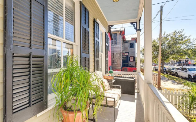 Walk to the Strand: Hideaway Haven Retreat