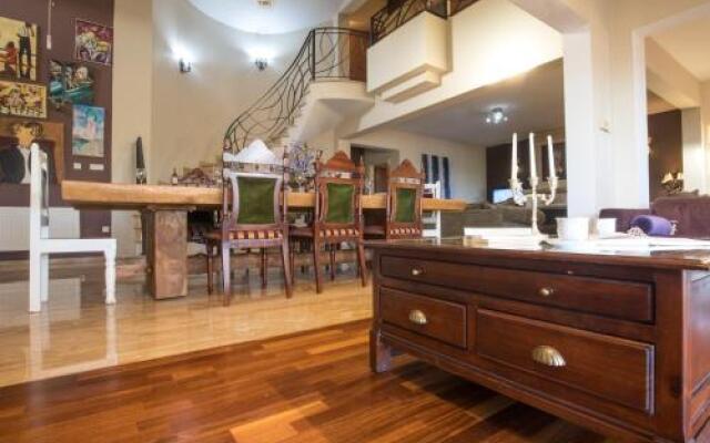Sunshine Luxury House