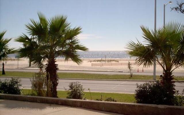 Holiday Inn Express Biloxi - Beach Blvd