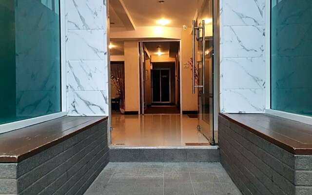 499 Hostel Ratchada