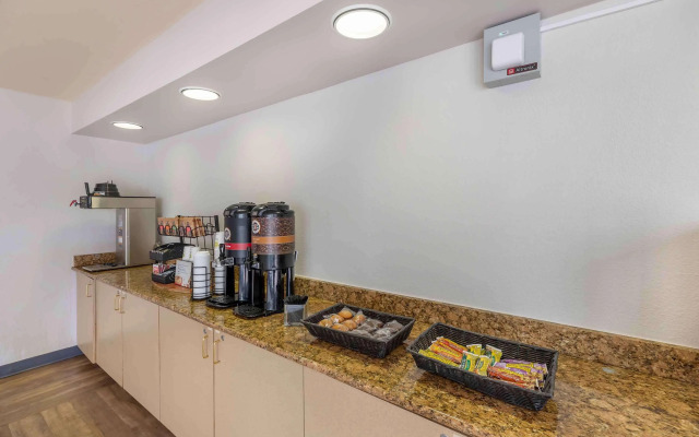 Extended Stay America Select Suites - Denver - Tech Center South - Greenwood Village