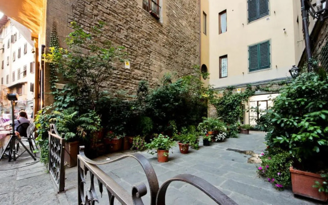Ponte Vecchio Balcony