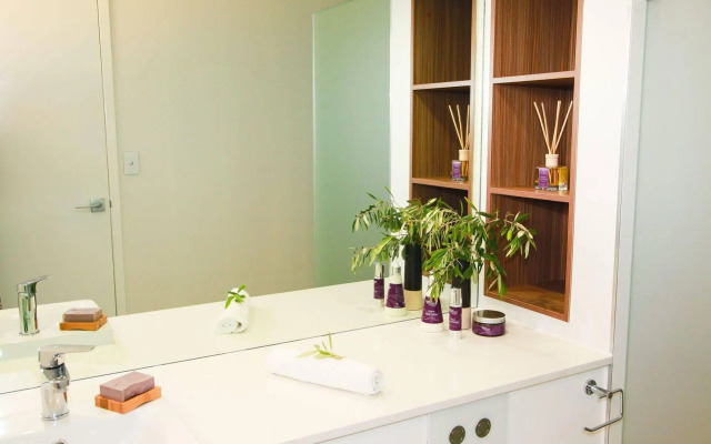 Olio Bello Lakeside Glamping