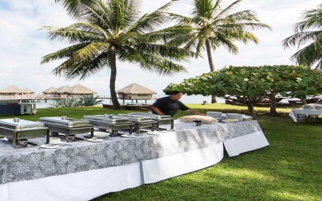 Tahiti Ia Ora Beach Resort
