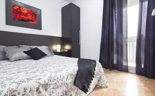 Bhm1-050 Chic And Spacious Apartment