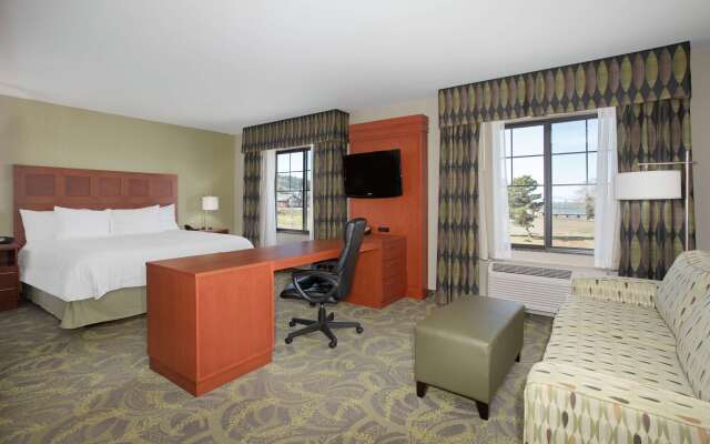 Hampton Inn and Suites Astoria