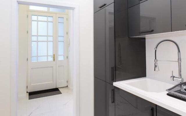 Jenny luxury two bedrooms apartment.