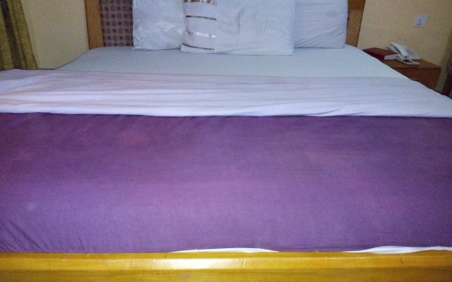Richanthonio Suites