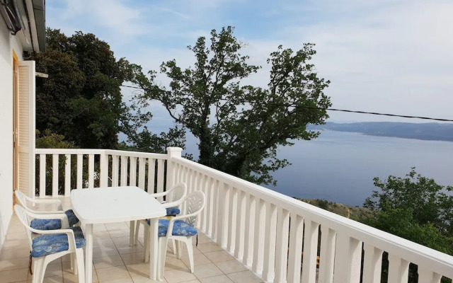 Grand Terrace Sea View Apartment