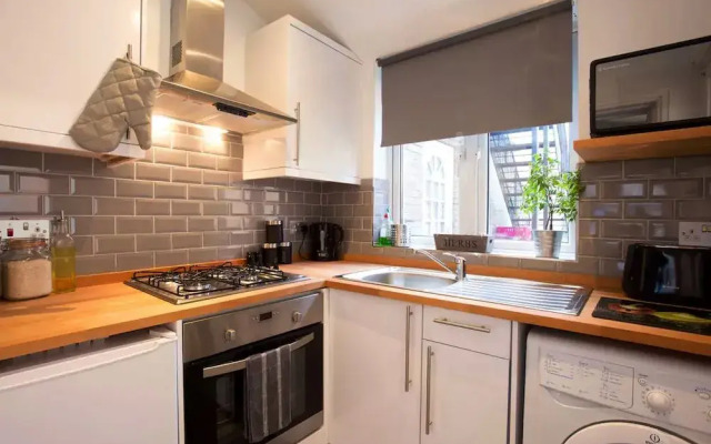 Hastings House Luton - Inhabit Short Stays
