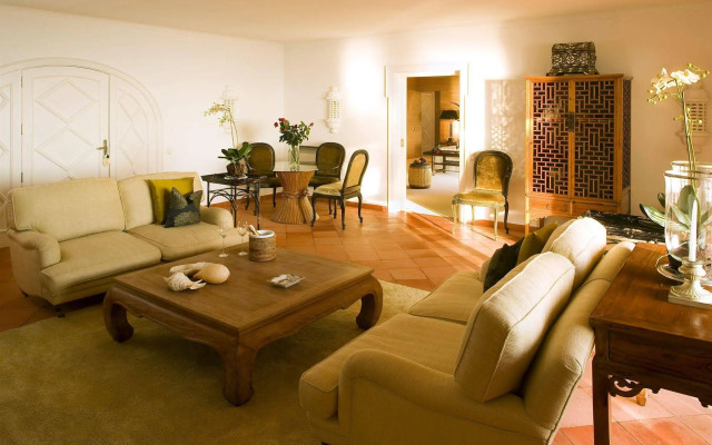 Vila Joya Home, Restaurant & Spa