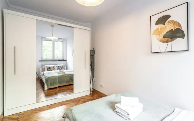 RentPlanet- Apartament Dąbrowskiego