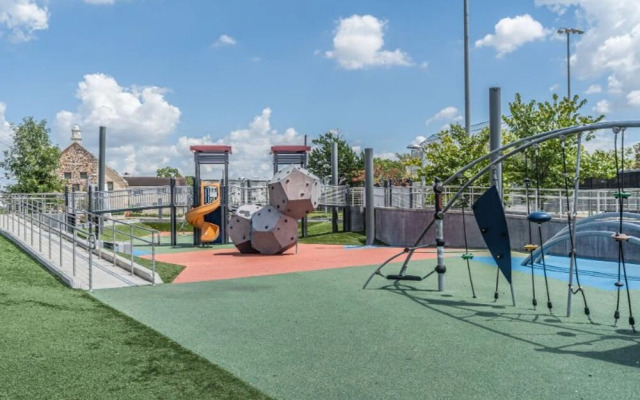 HTX Spacious Apt Parking Near Dtown NRG