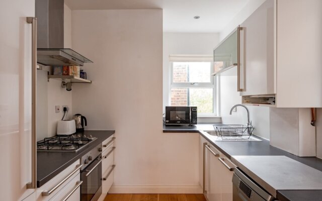 Guestready Bright And Spacious 2 Bedroom Flat