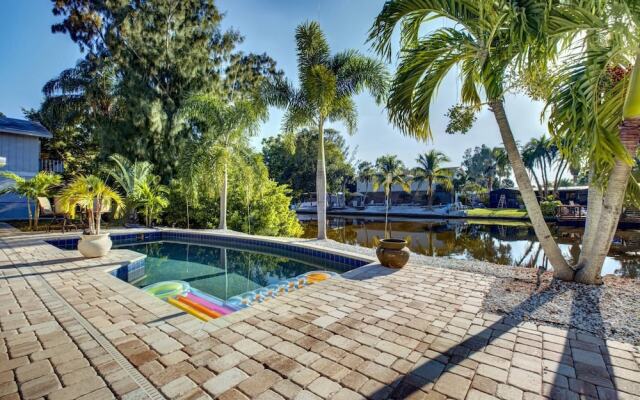 Peacock Bungalow - Right