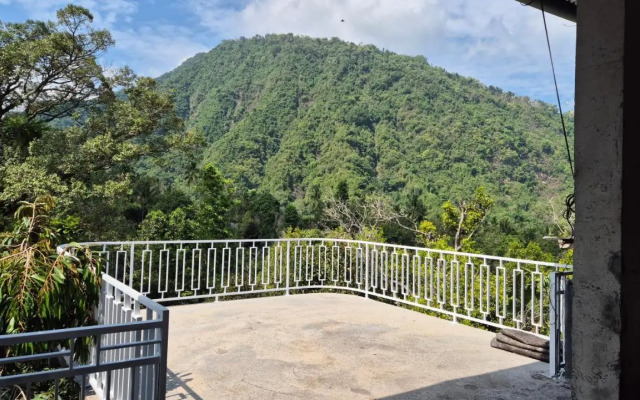 Sugi Gede Homestay