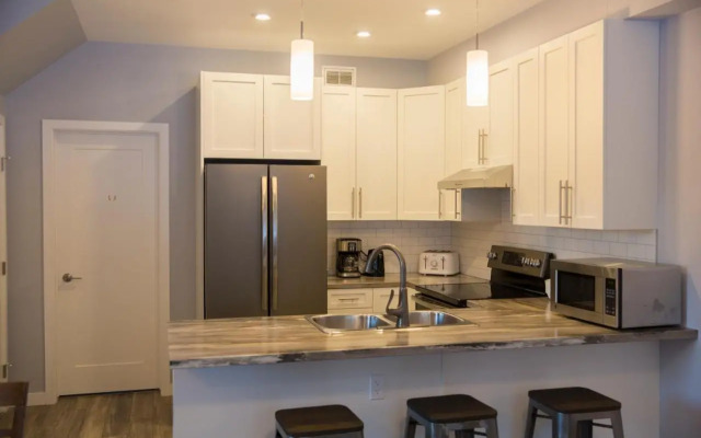 Downtown Whitehorse 4 bedrooms deluxe condo