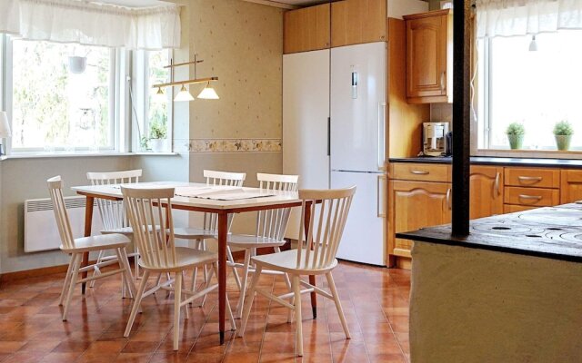 6 Person Holiday Home in Malmköping