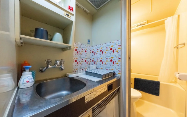 Namba West 5 connecting room