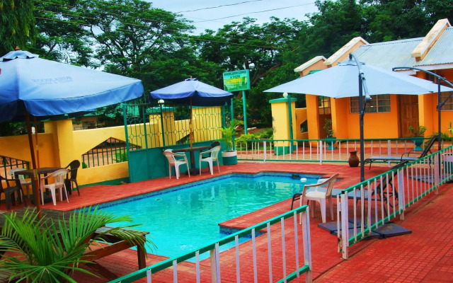 Woodlands Lodge & Tours