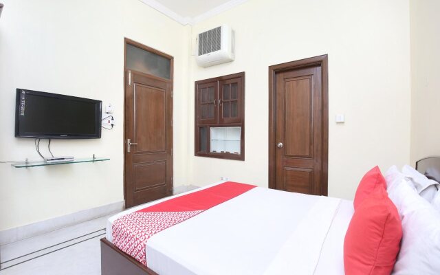 Hotel Dhingra Residency