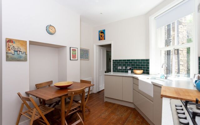 Two Bedroom House With Garden In Maida Vale