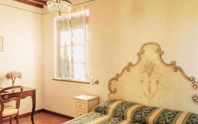 Cozy Farmhouse in Cortona with Pool