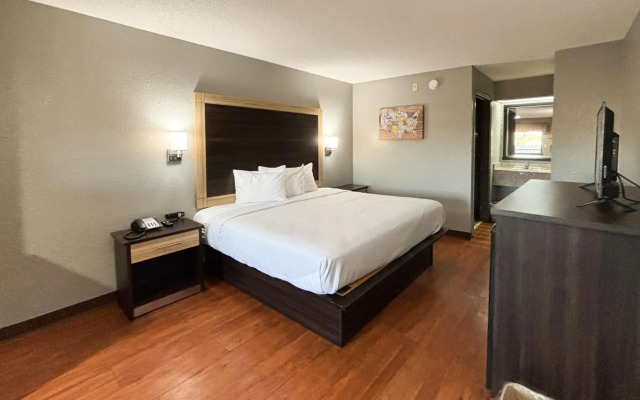 Motel 6 Prattville, AL