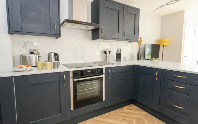 Flat 6, Thornlow Heights