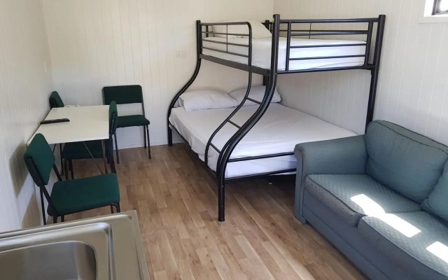 Te Puru Holiday Park – Guest Rooms – Te Puru