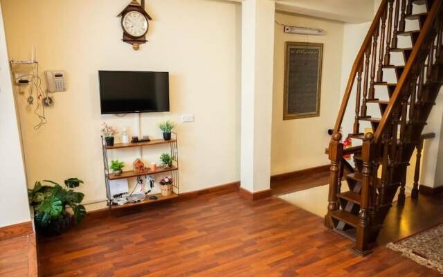 Sarah's Lodge