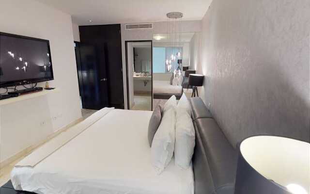 Elements 117 by Tripintravel