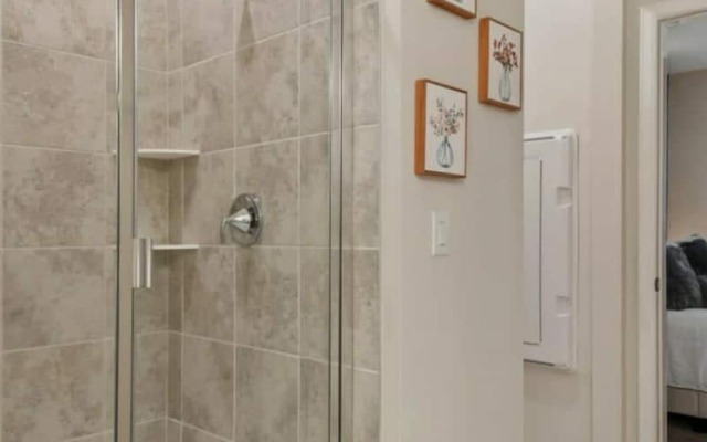 3120 Unit 406 Stunning 2B Apartment