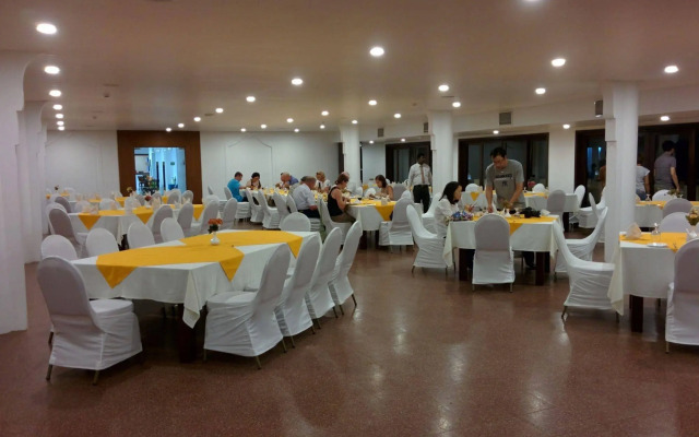 Rajarata Hotel