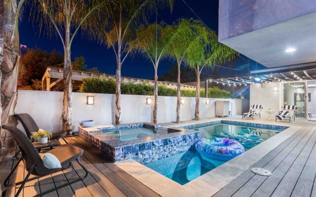 Walefield by Avantstay Mid-wilshire Home + Pool