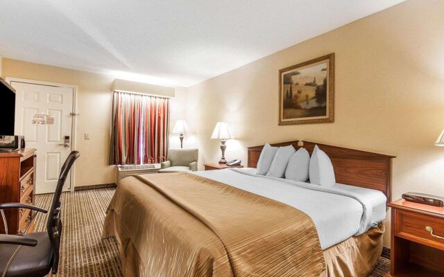 Quality Inn Decherd / Winchester