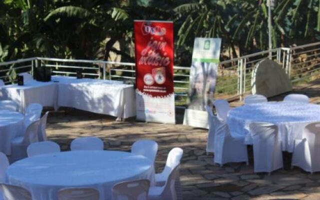 Mudziyashe Resort Lodge