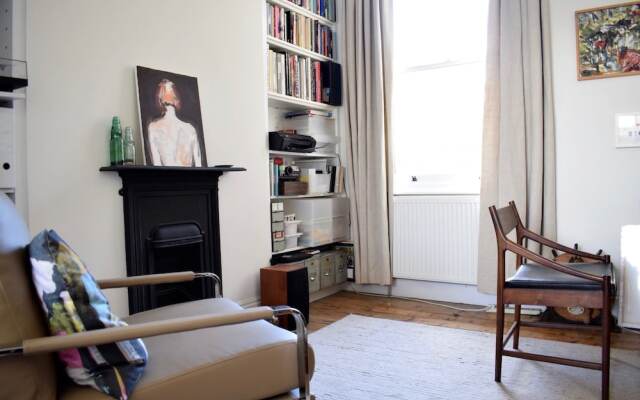 Holloway 3 Bedroom Apartment With Garden