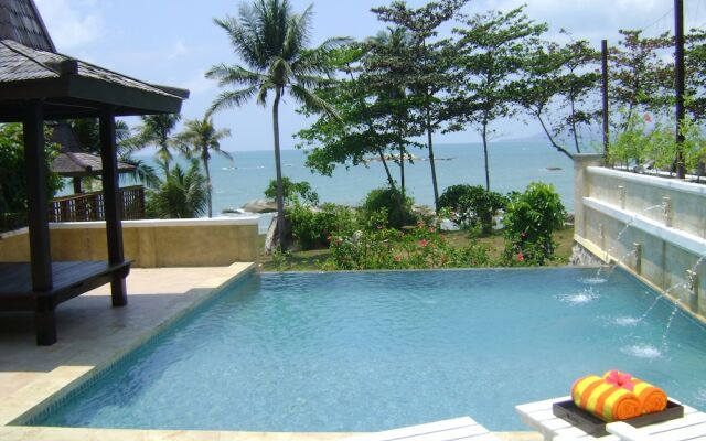 IStana Pool Villas & Spa
