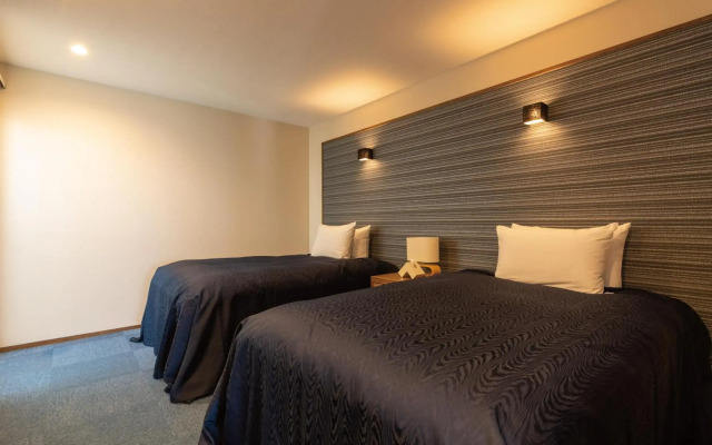 Condominium T-Room