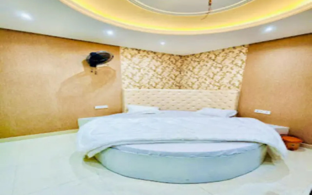 Fabhotel Us Inn