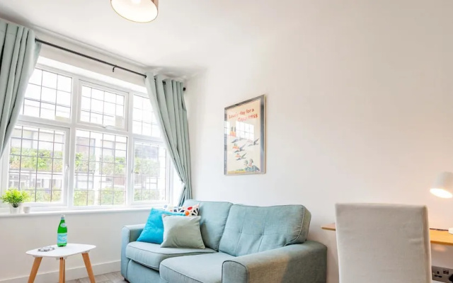 Host Stay Croydon Road Dwelling