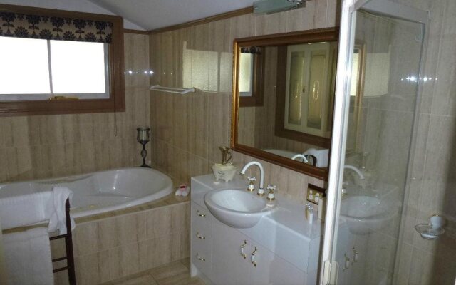 Bli Bli House Riverside Retreat