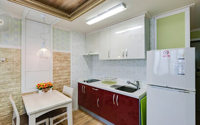 Tongyeong Ji and Park Pension