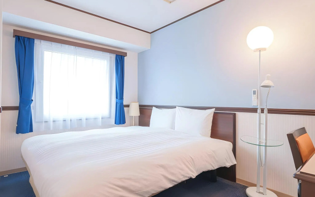 Toyoko Inn Shin Osaka Station Higashi – Guest Rooms – Osaka